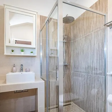 Private With Private Heated Pool In Cote D'azur Appartement *